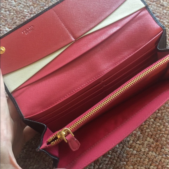 Long Wallet Prada multi color,very pretty - Picture 3 of 5